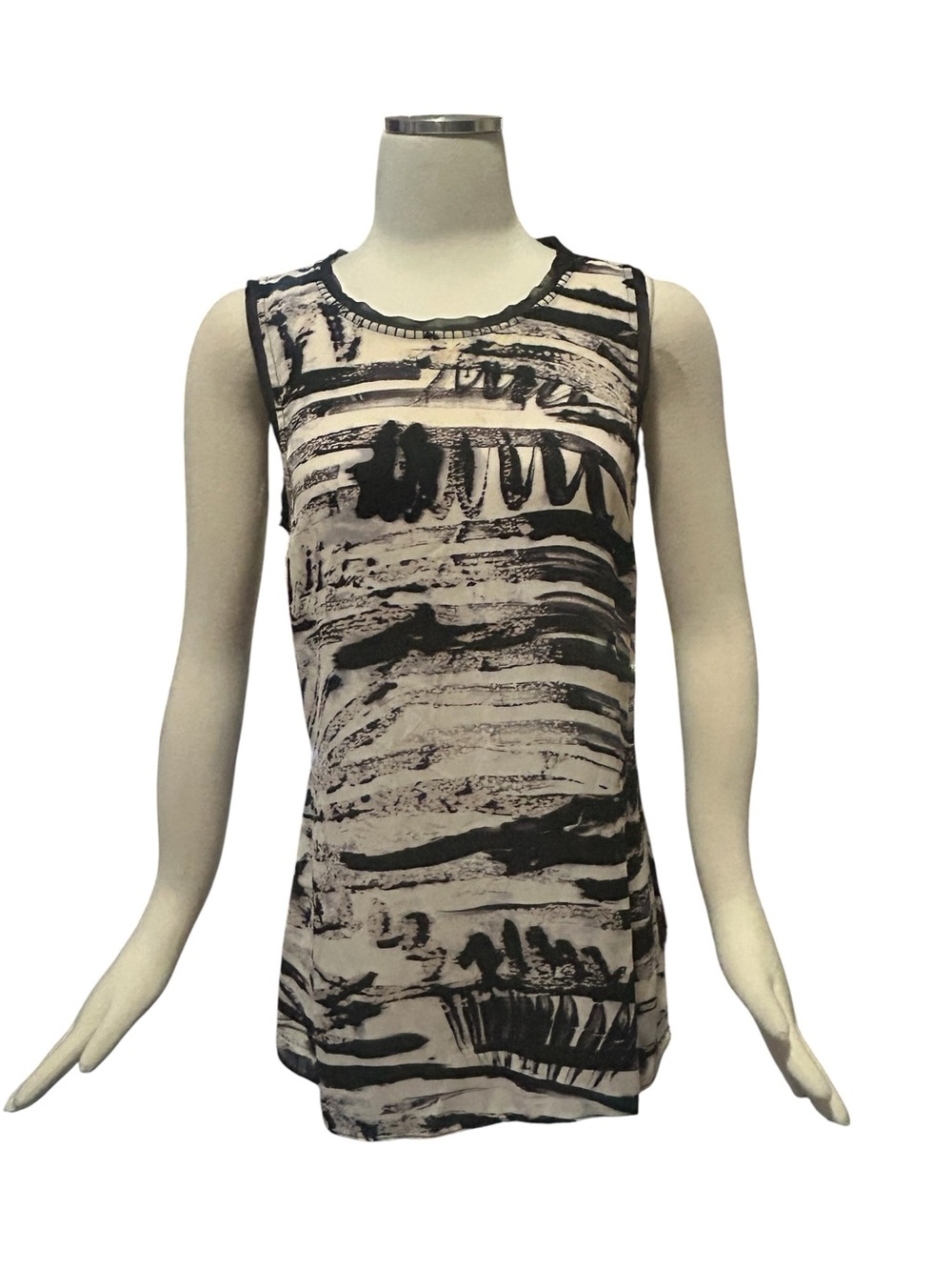 Simply Vera Vera Wang hi low Abstract blouse